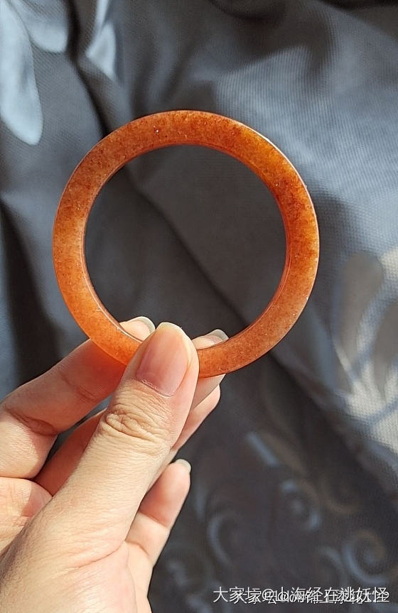 佘太翠草莓酱手镯_玉石