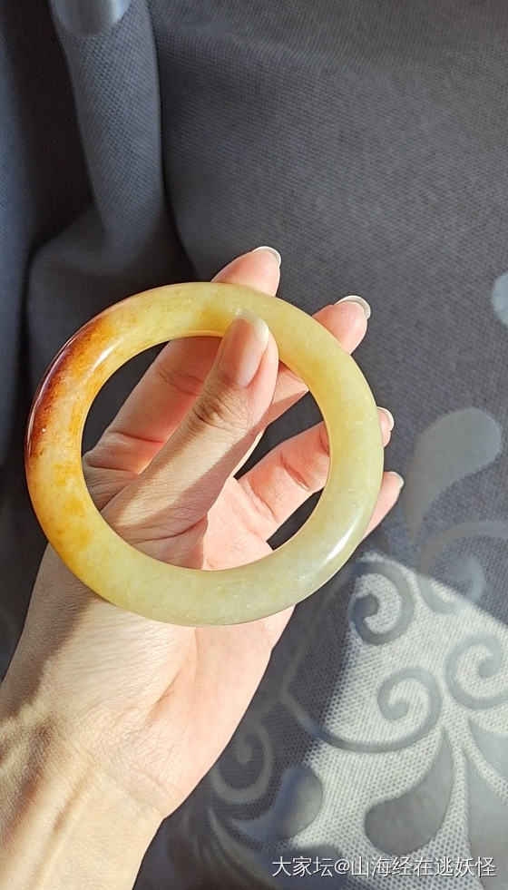 佘太翠草莓酱手镯_玉石