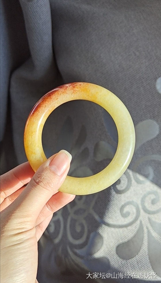 佘太翠草莓酱手镯_玉石