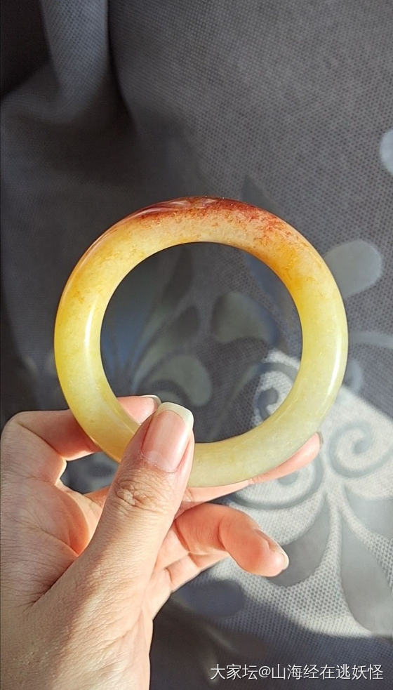 佘太翠草莓酱手镯_玉石