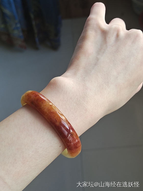 佘太翠草莓酱手镯_玉石