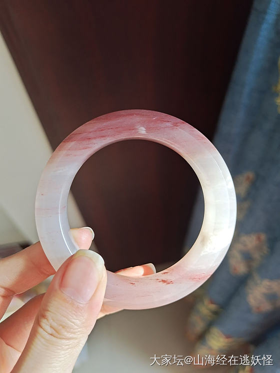 金丝玉手镯_玉石