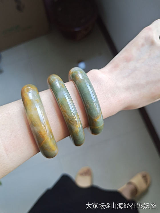 金丝玉手镯_玉石