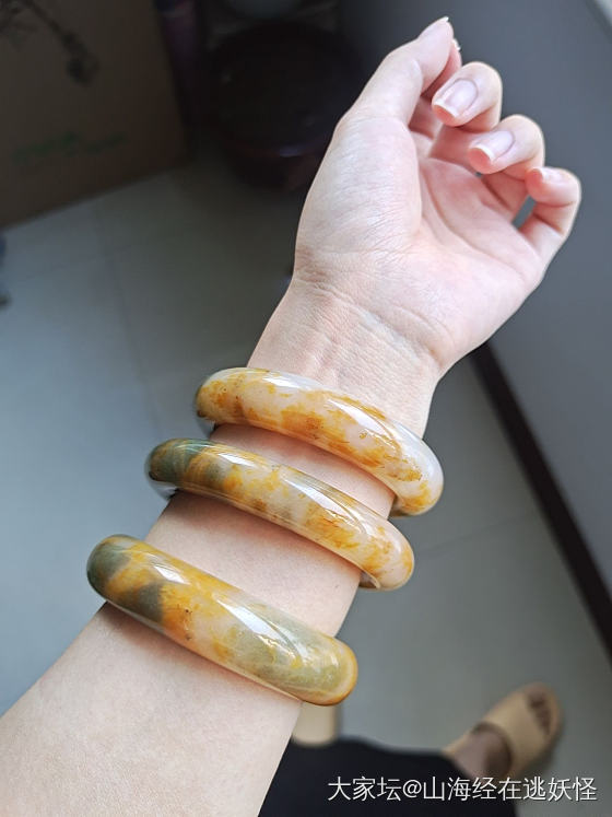 金丝玉手镯_玉石