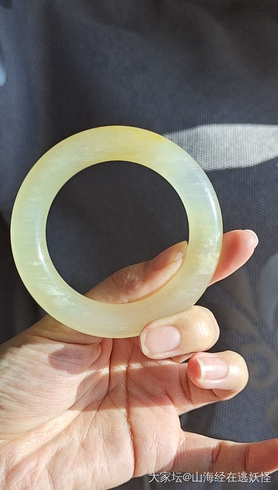 金丝玉手镯_玉石