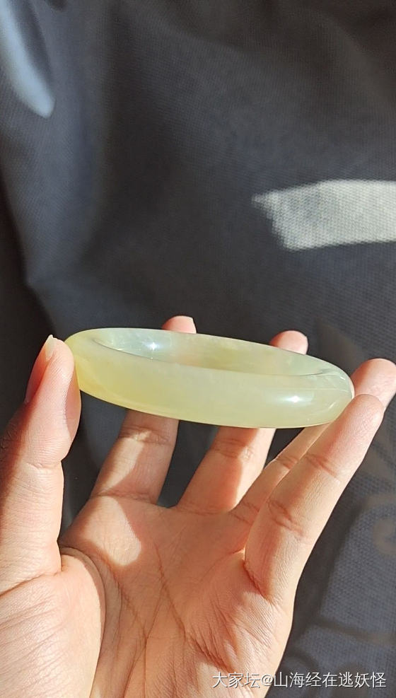 金丝玉手镯_玉石