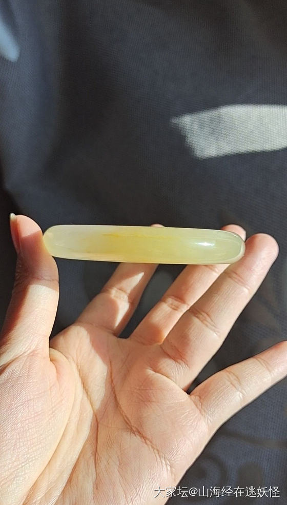 金丝玉手镯_玉石