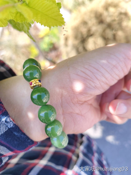 刚收到一串碧玉手串，与大家共赏_碧玉和田玉