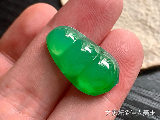 佳人美玉阳绿饱满福豆价5万_翡翠