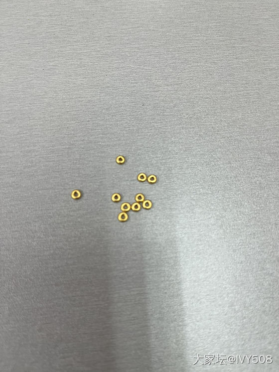 把刚收到的10个小金珠，压成盘缠。解压_金