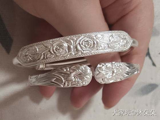 华琅家的玫瑰小暗器，30.3克，等了很久很久，收到是比较惊喜的一支镯！_手镯银
