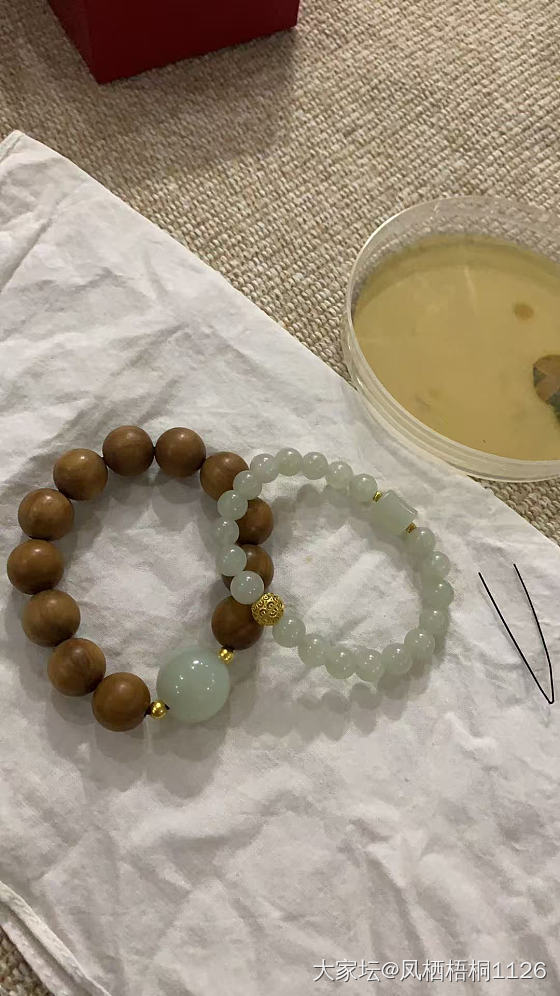 姐妹们老山檀搭配白玉和翡翠怎么样_老山檀
