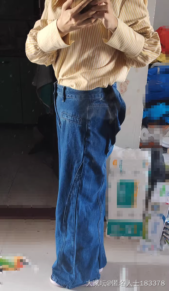 这种蝴蝶结🎀牛仔裤真的好看吗？_穿搭
