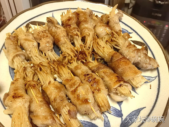 一天一个美食之金针菇和五花肉的爱_美食