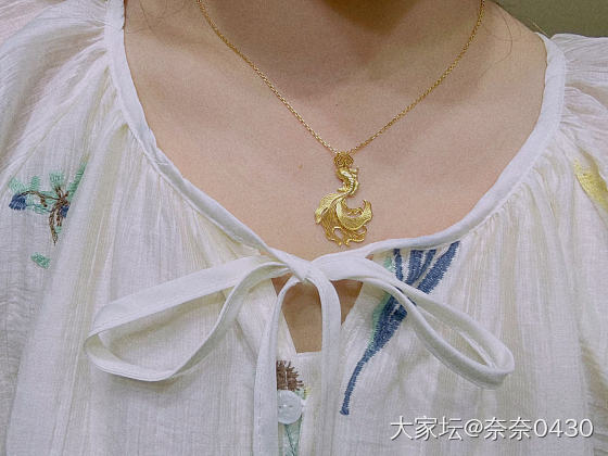 周生生活动的“小三金”到了_金