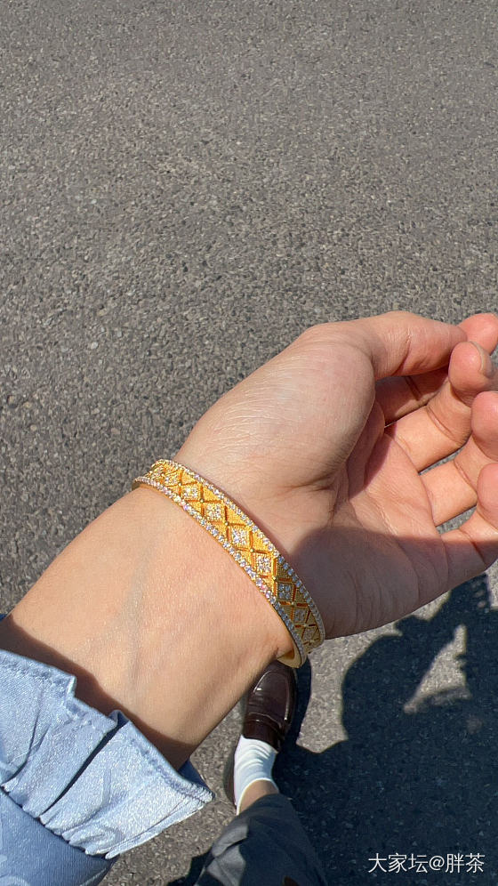 阳光是最好的滤镜_手镯金