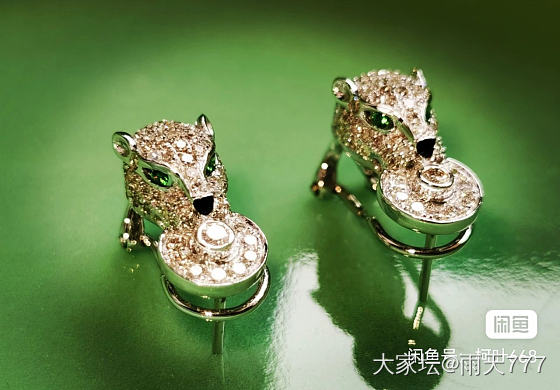 18k金镶嵌的耳环_金