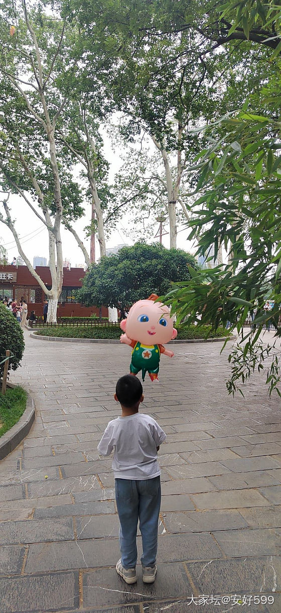 溜娃的一天_生活