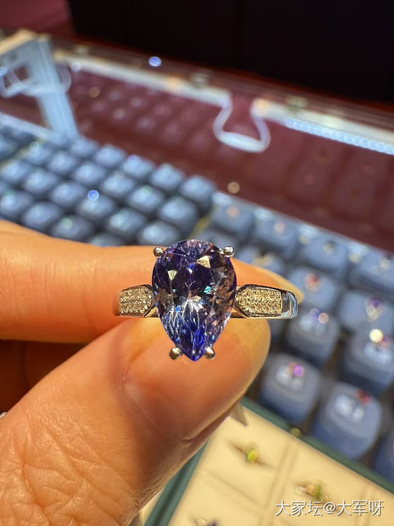 今天的彩宝之逛，啧啧啧_彩色宝石