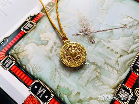莫桑石花窗罗盘吊坠 拼团20250526期（5月27日下午三点截团）_金