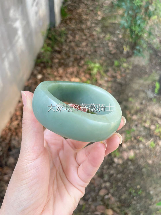 和田玉特色料，翠青籽_手镯和田玉