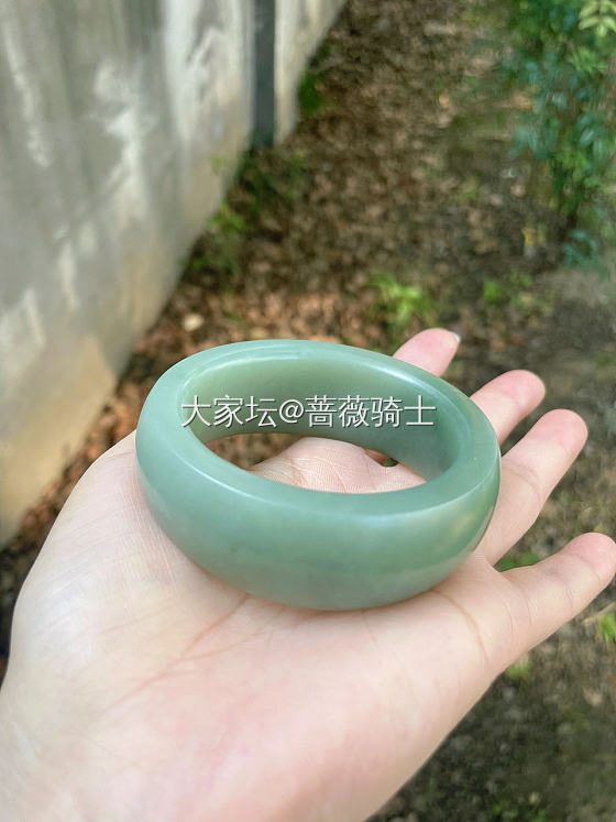 和田玉特色料，翠青籽_手镯和田玉