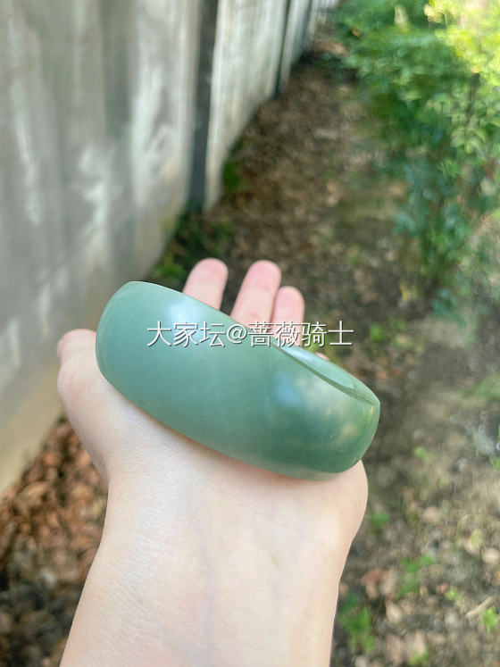 和田玉特色料，翠青籽_手镯和田玉