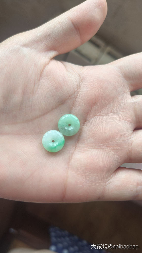 天然缅甸A货翡翠绿扣子_翡翠