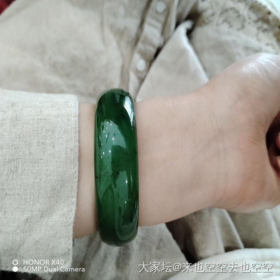 今天戴碧玉_和田玉