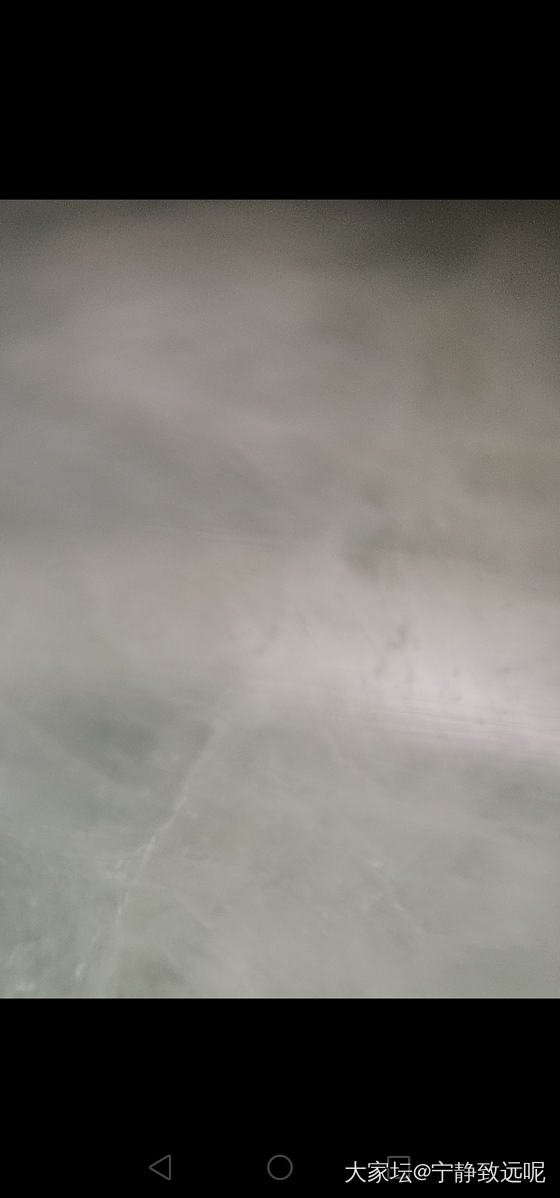 翡翠手镯有裂纹，会碎开吗？_翡翠