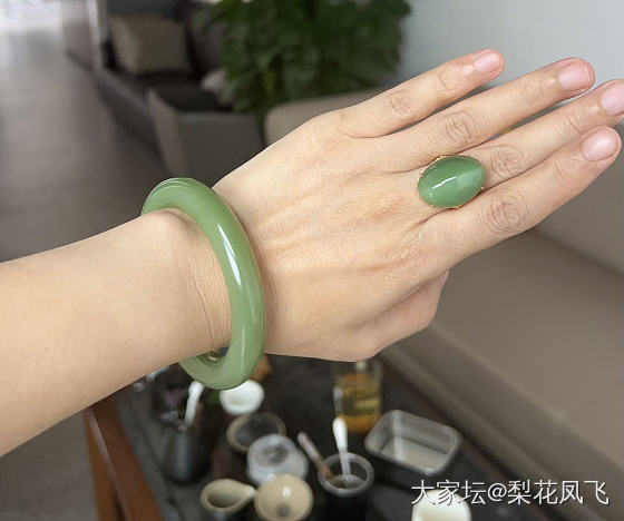 今天穿错衣服了_和田玉