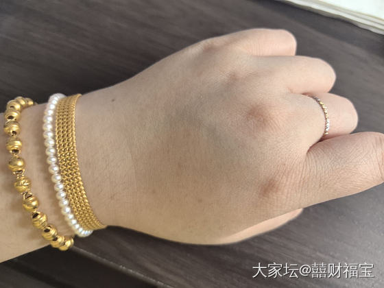今日份穿搭_搭配金