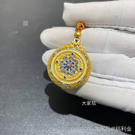 青花彩缠枝花罗盘吊坠 拼团20250530期（6月3日下午三点截团）_金