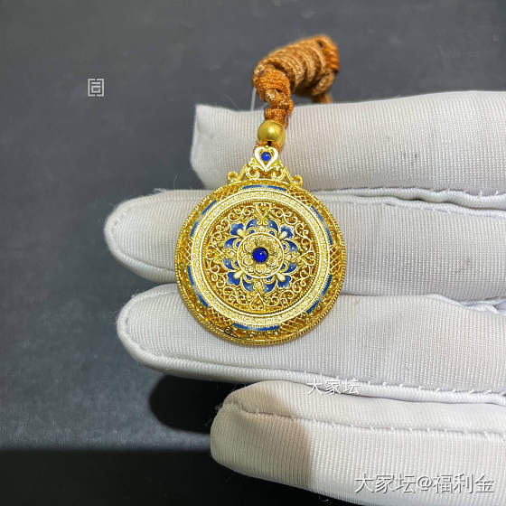 青花彩缠枝花罗盘吊坠 拼团20250530期（6月3日下午三点截团）_金