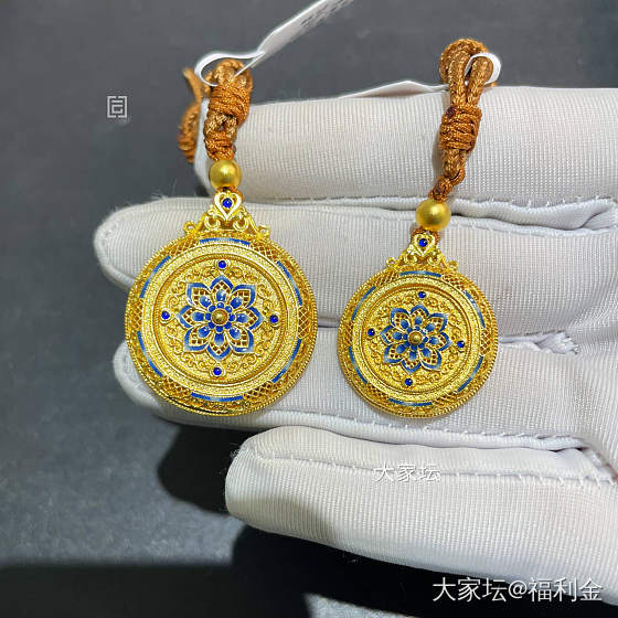 青花彩缠枝花罗盘吊坠 拼团20250530期（6月3日下午三点截团）_金