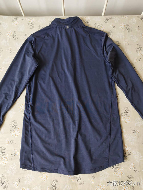 【全新包邮】范斯蒂克运动T恤2件+高腰弹力九分老爹裤=100包邮_品味