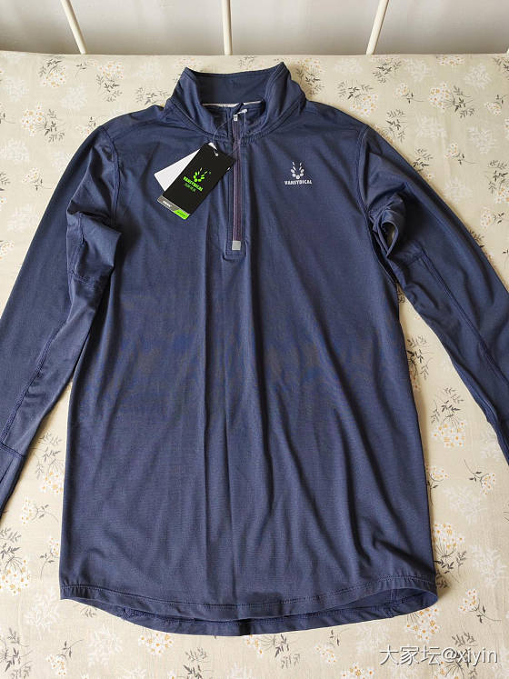 【全新包邮】范斯蒂克运动T恤2件+高腰弹力九分老爹裤=100包邮_品味