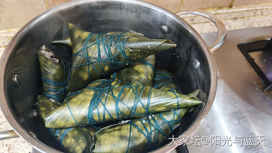 尝试包粽子_美食