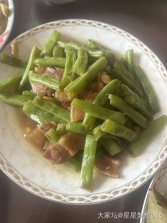 送礼回家吃大餐，老爸的手艺还是不错的_美食