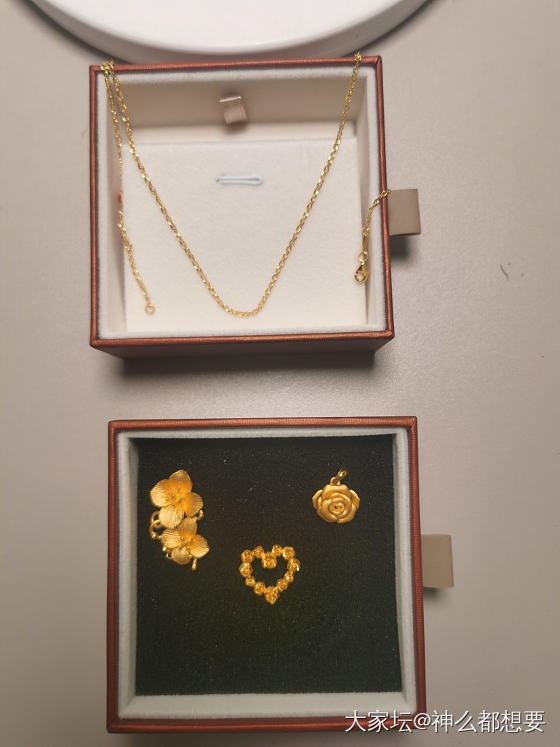 今天的开心是快递给的_金