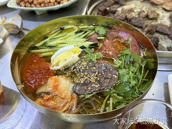 昨晚喝的很开心！请表弟和他的朋友喝酒_美食生活