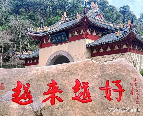 自由第一课 接受没有人会爱你。
自由第二课 变冷漠，一切向内求。
自由第三课 接...