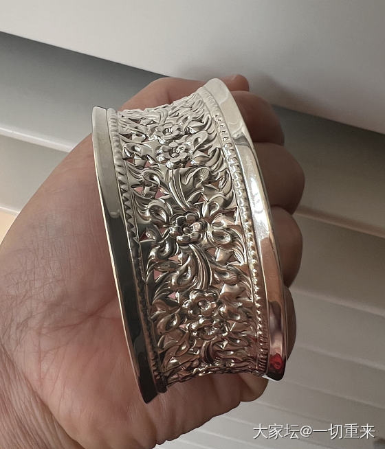 一枚中古银镯_古董首饰银