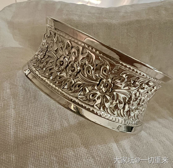 一枚中古银镯_古董首饰银