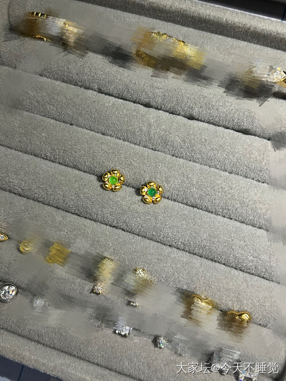 好久没买耳钉了_耳饰