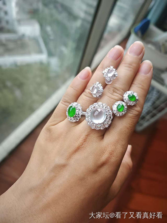 绿蛋和白蛋_翡翠