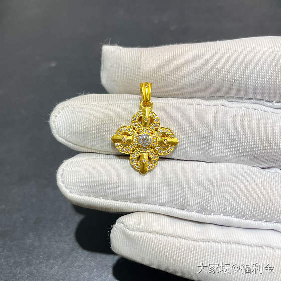 莫桑石尖十字金刚杵吊坠 拼团20250603期（明天下午三点截团）_金