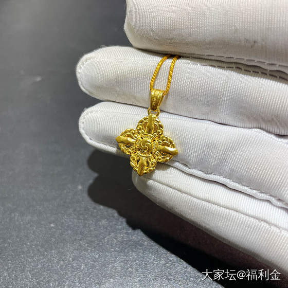 莫桑石尖十字金刚杵吊坠 拼团20250603期（明天下午三点截团）_金