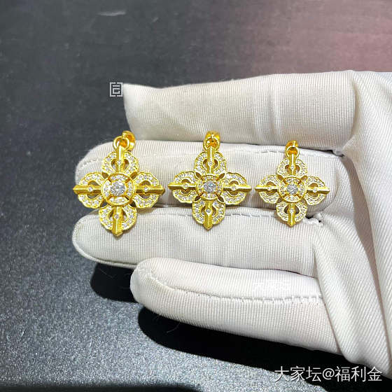 莫桑石尖十字金刚杵吊坠 拼团20250603期（明天下午三点截团）_金