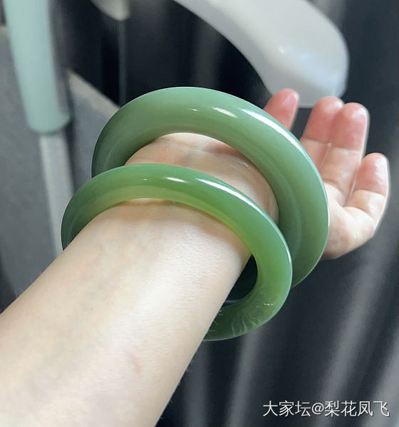 猫眼粉绿和轮胎粉青_和田玉